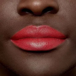 Colour Riche Satin Lipstick for Luxurious Hydration and Color